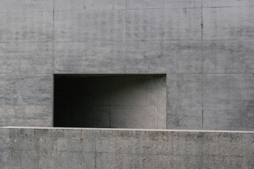 Why Traditional In-Situ Concrete Creates Inconsistent Workmanship