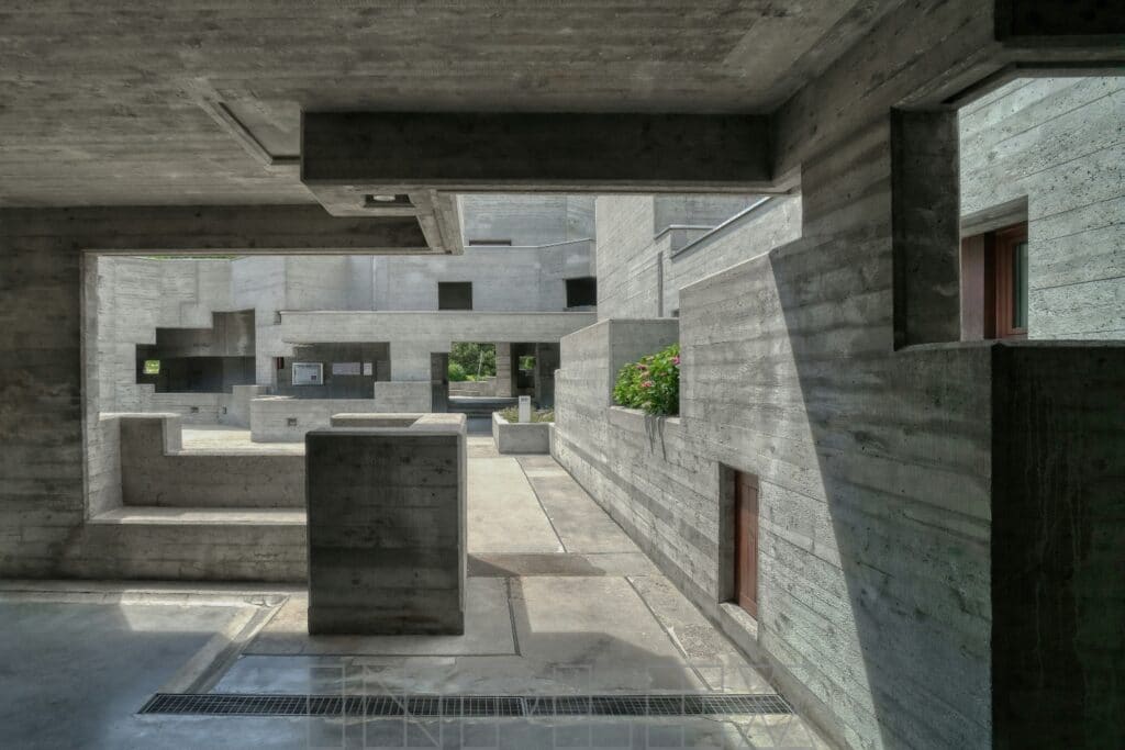 Common Concrete Problems in Singapore That Lead to Costly Repairs